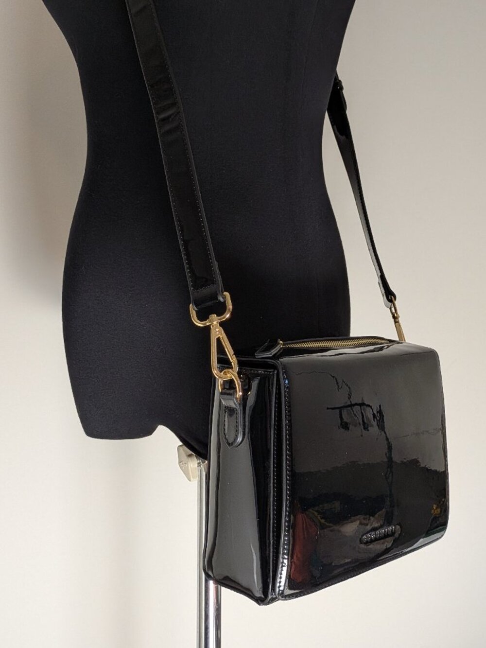 Women's Faux Black Patent Leather Bag Never Used